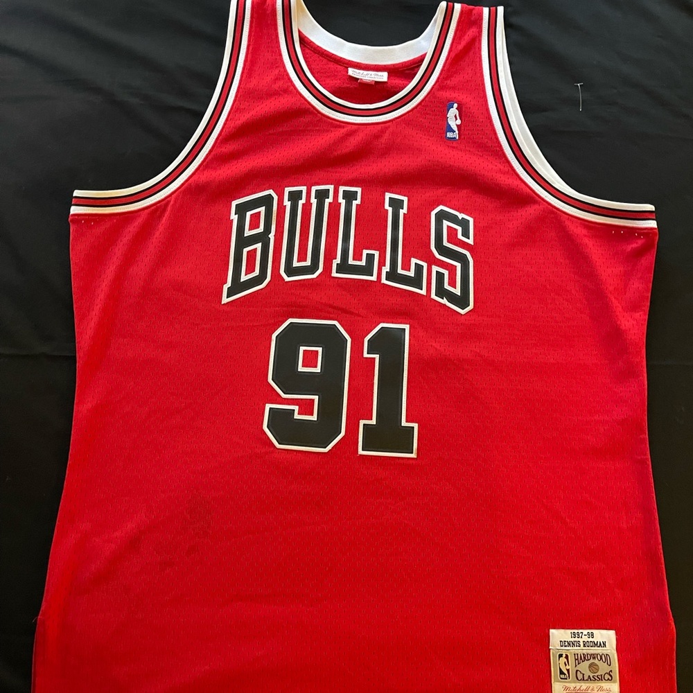 DENNIS RODMAN MITCHELL AND NESS 97-98 SWINGMAN SWINGMAN JERSEY Like New.